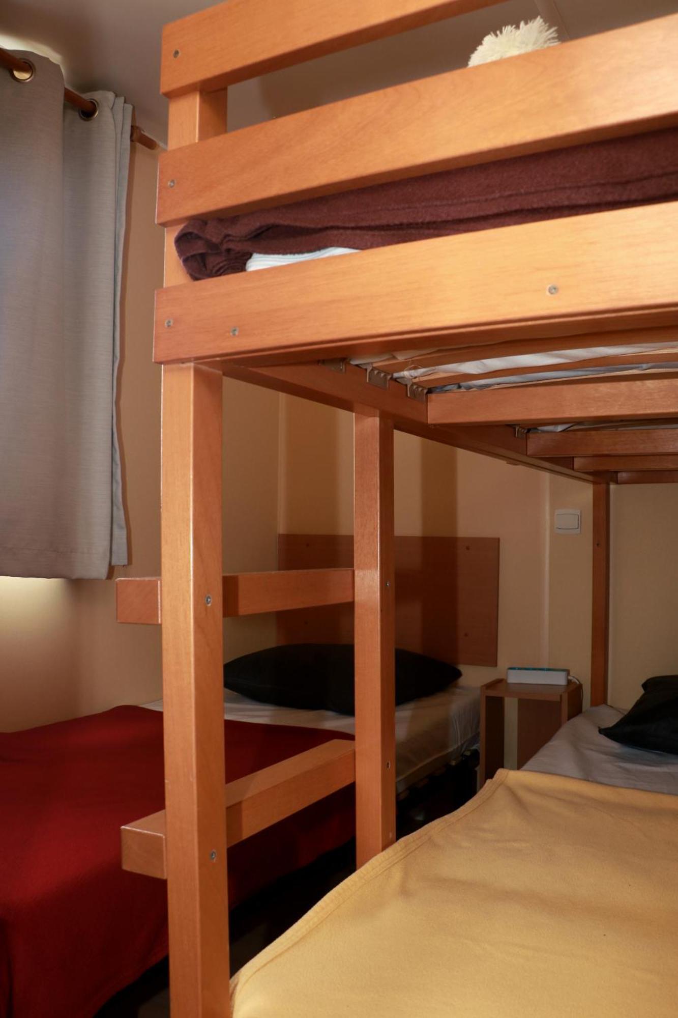 Escapades Ensoleillees Climatisation Television Hotel Сижан Екстериор снимка