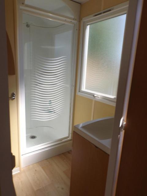 Escapades Ensoleillees Climatisation Television Hotel Сижан Екстериор снимка